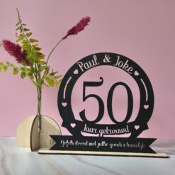 Venster rond 50 jaar getrouwd